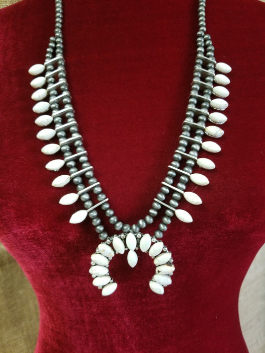 FULL SQUASH BLOSSOM WHITE TURQUOISE STONE NECKLACE. NATURAL STONE.  (036)